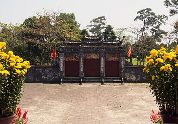 royal tombs hue