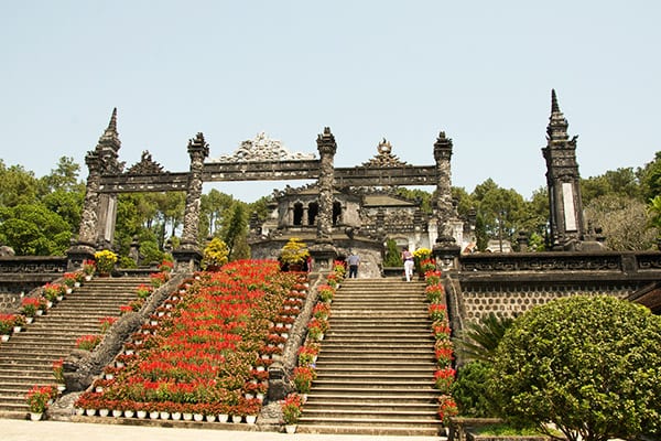 tombs-hue