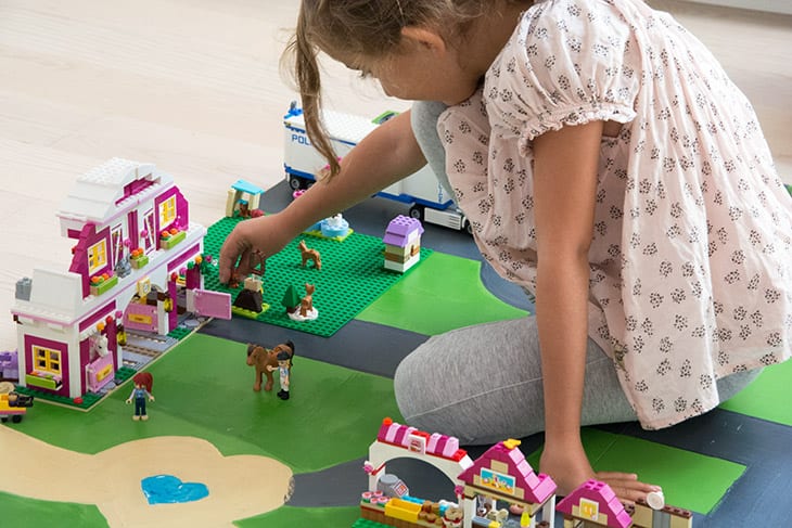 Hjemmelavet underlag til Lego Friends og Lego -DIY