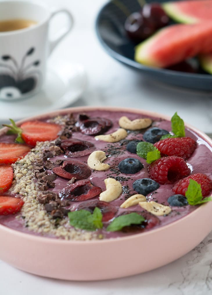 Acai bowl opskrift