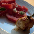 kyllingerulle og vandmelonsalat