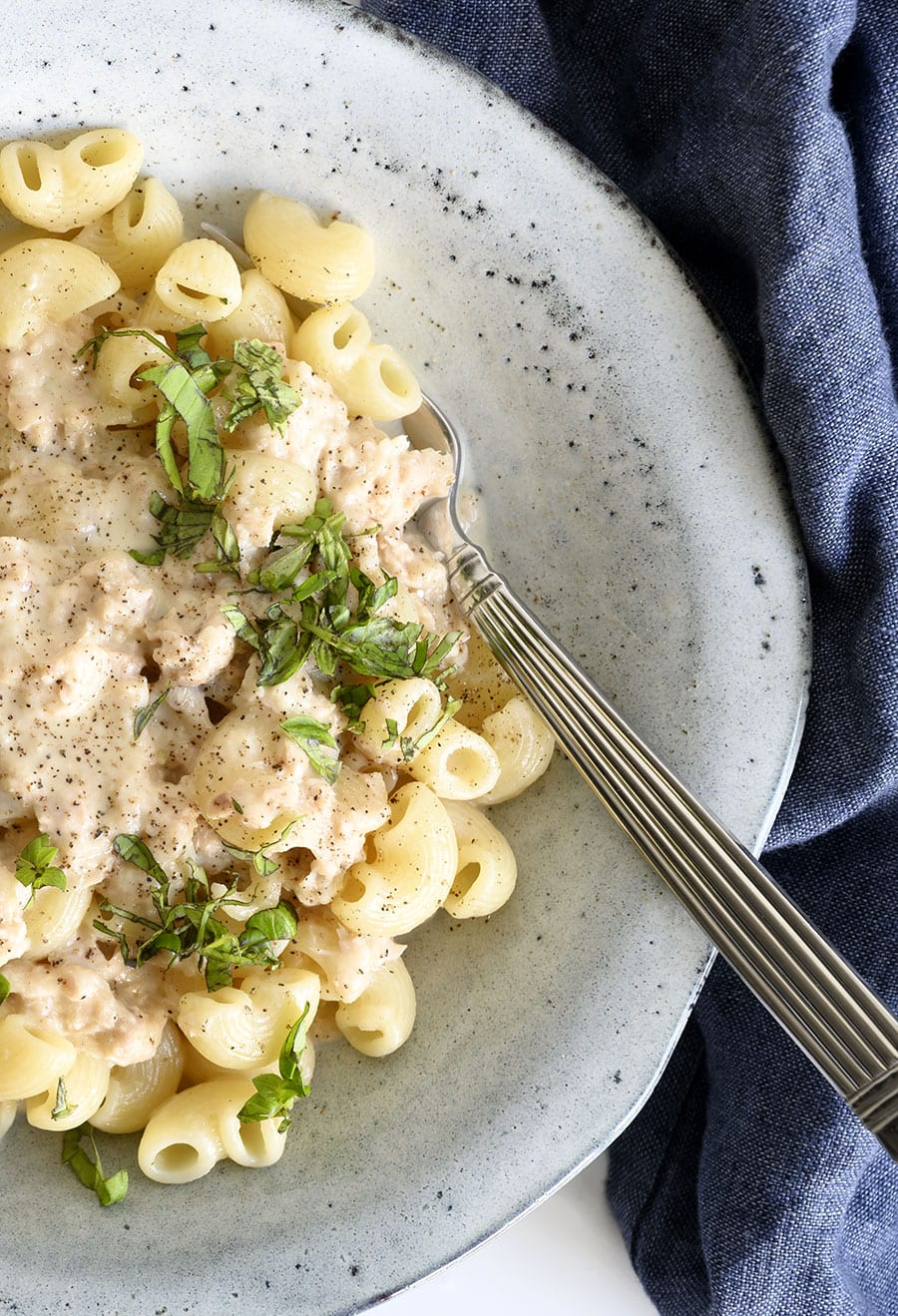 Pasta med tunsauce – nem og lækker pastaret med og ost