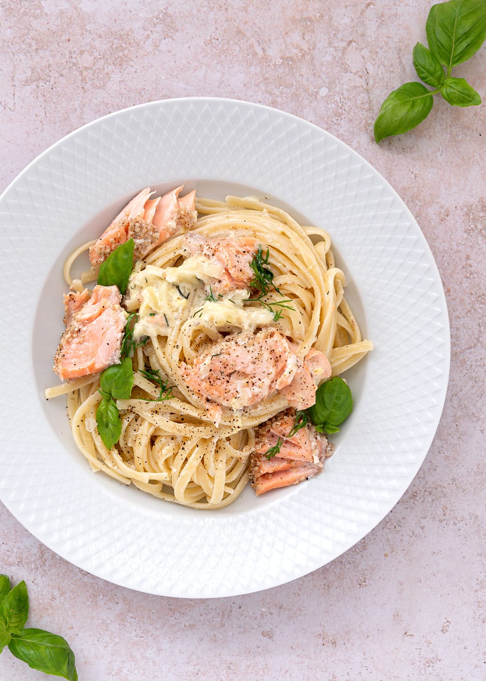 tør fløjte radius Pasta med laks og fløde - Opskrift på nem og lækker pastaret