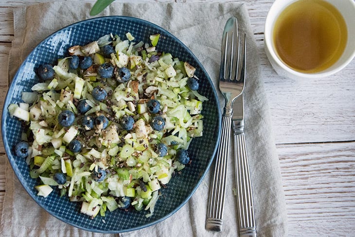 Fennikelsalat med blåbær og pære