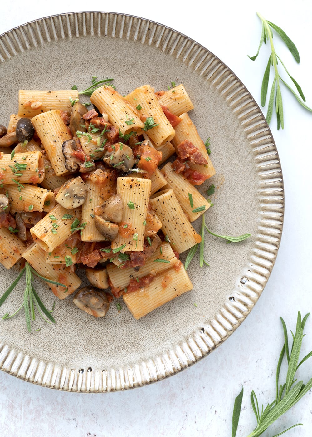 pasta med chorizo og svampe