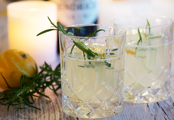 Cocktail med bergamotte og gin