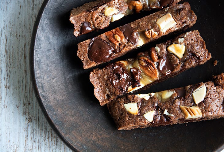 Cookiesbars med chokolade, pecannødder og karamel