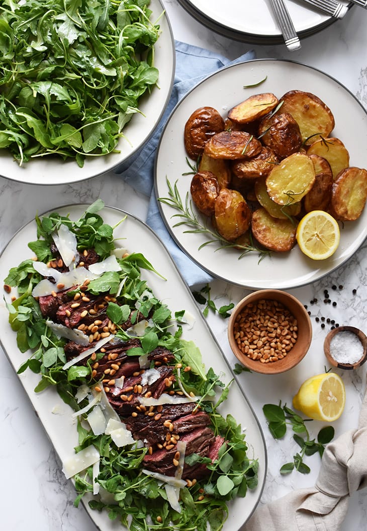 Tagliata med rucola og parmesan