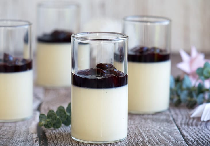 Panna Cotta med kirsebær