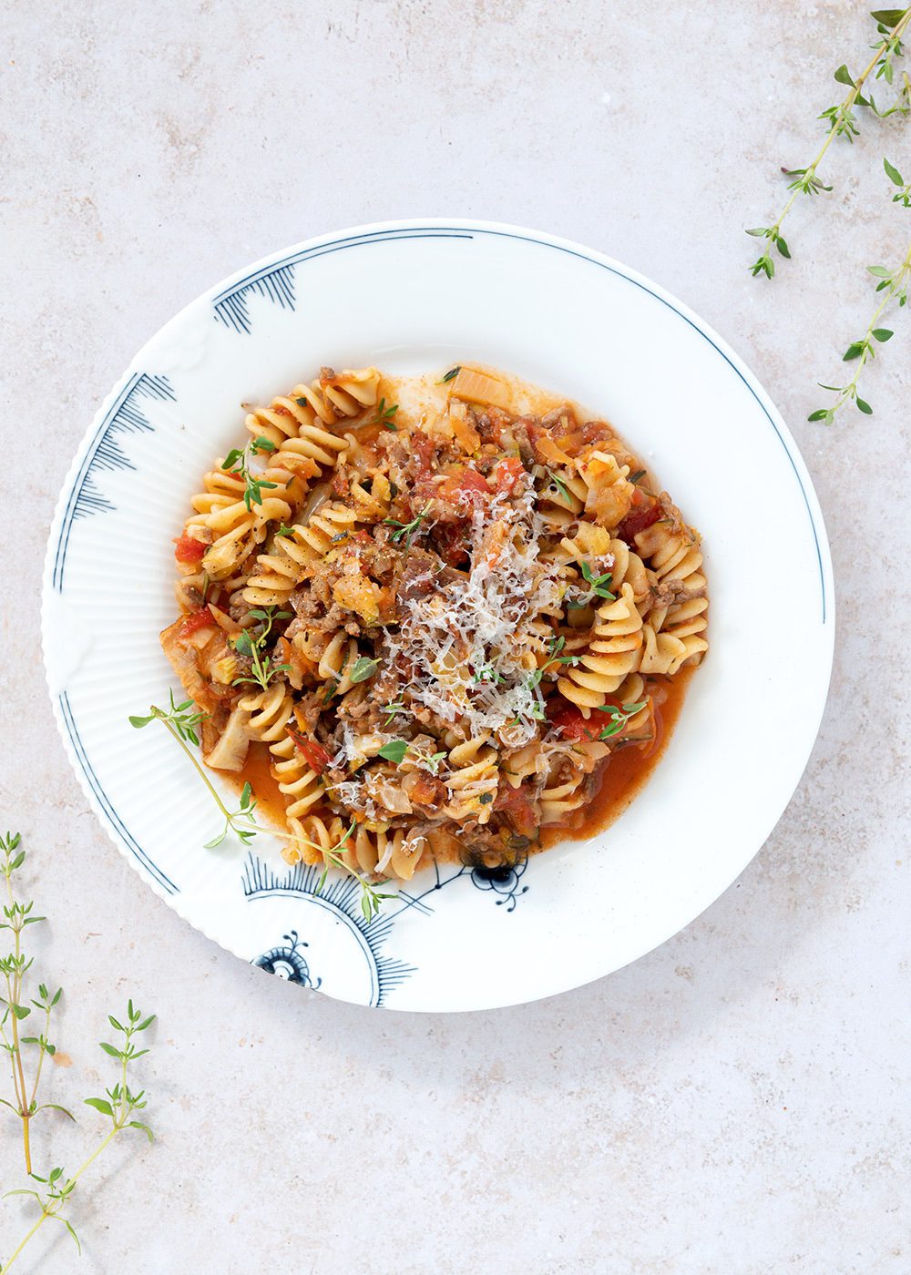 pasta med kødsovs - lækker opskrift med