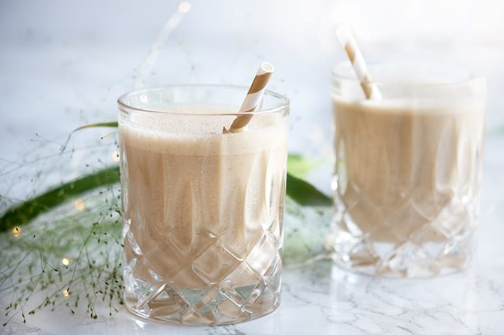 Peanutbuttersmoothie - opskrift på lækker smoothie med peanutbutter