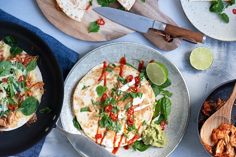 Kylling quesadillas med spinat og cheddar få opskrift her