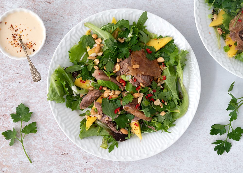 Diverse varer Diverse varer cigaret Salat med and og mango - opskrift på vietnamesisk inspireret salat