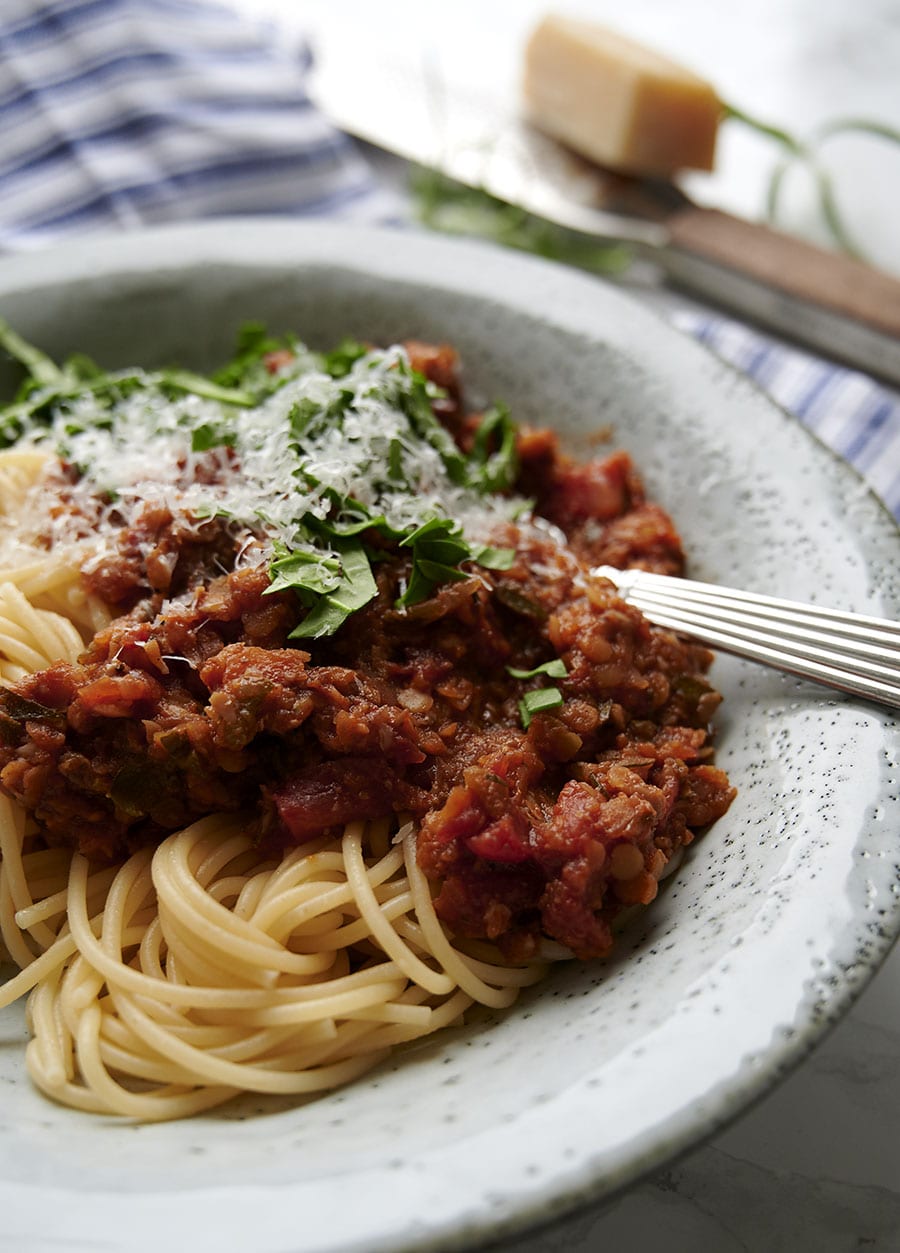 Vegetar Bolognese opskrift på en lækker mættende bolognese uden kød
