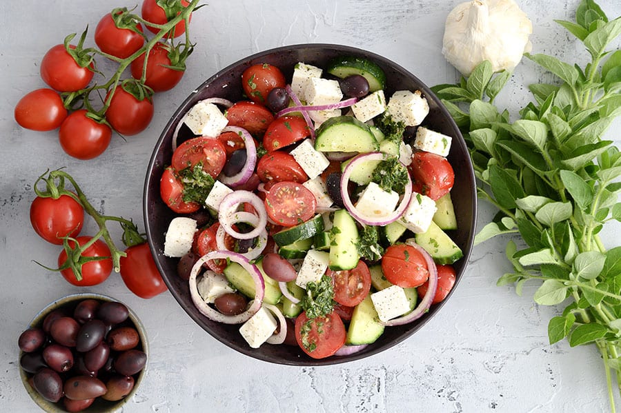 salat opskrift en skøn salat der smager af og sommer