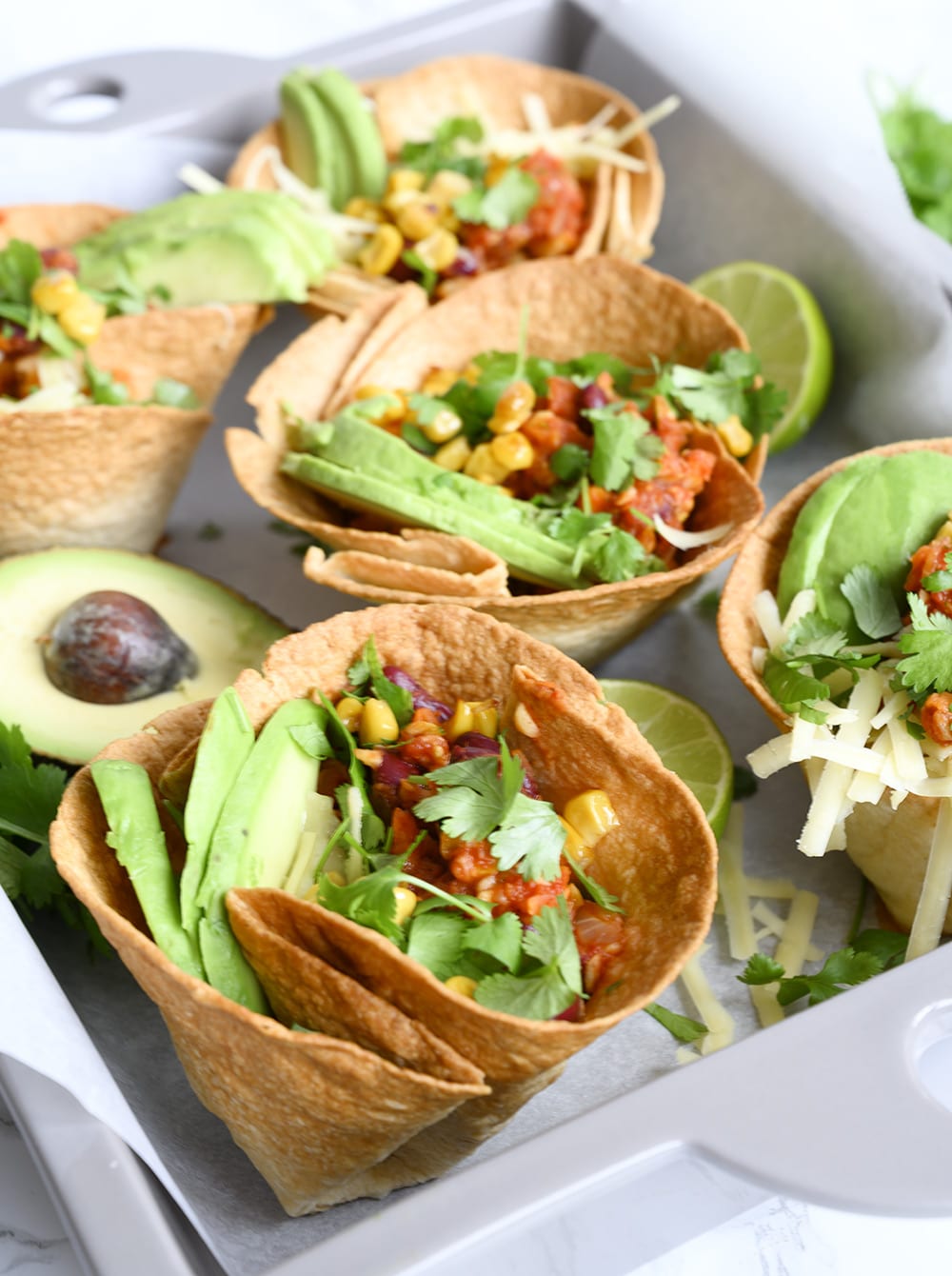 Nachos Bowl vegetar opskrift på lækker tortillaskåle med fyld