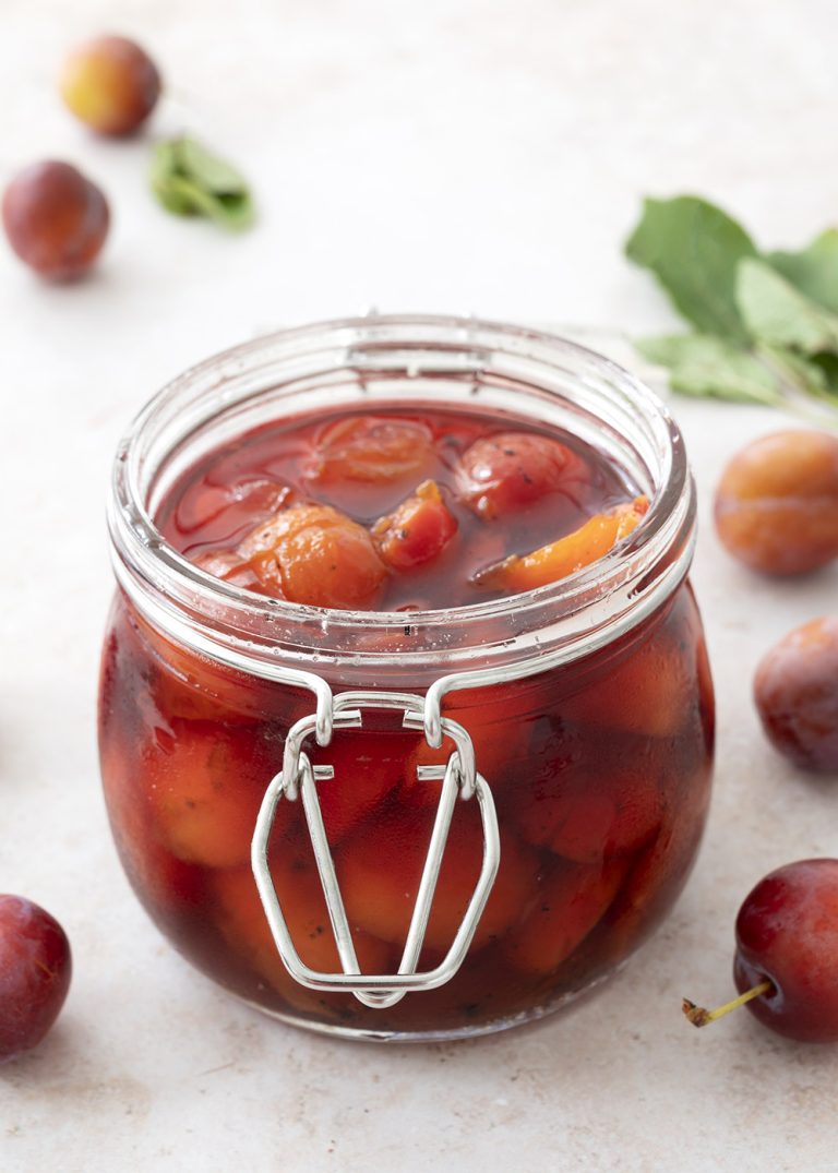 Blommer i madeira med vanilje