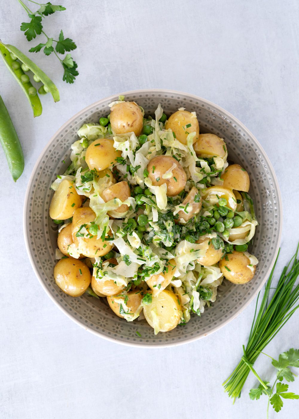 Lun kartoffelsalat med spidskål