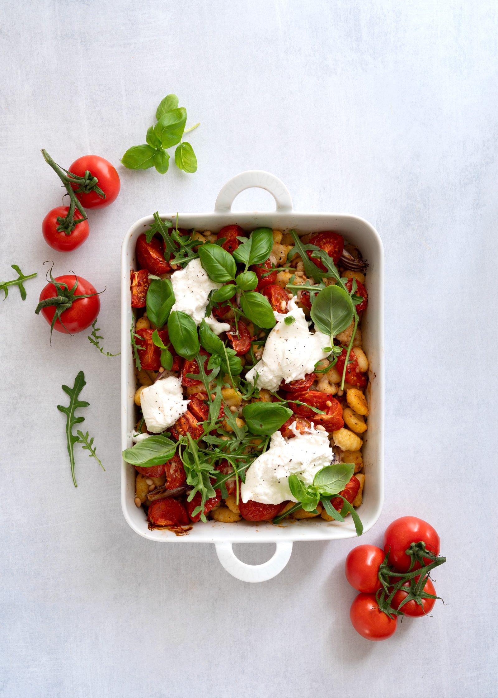 bagt gnocchi med tomater