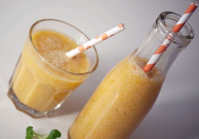 Smoothie med mango og banan